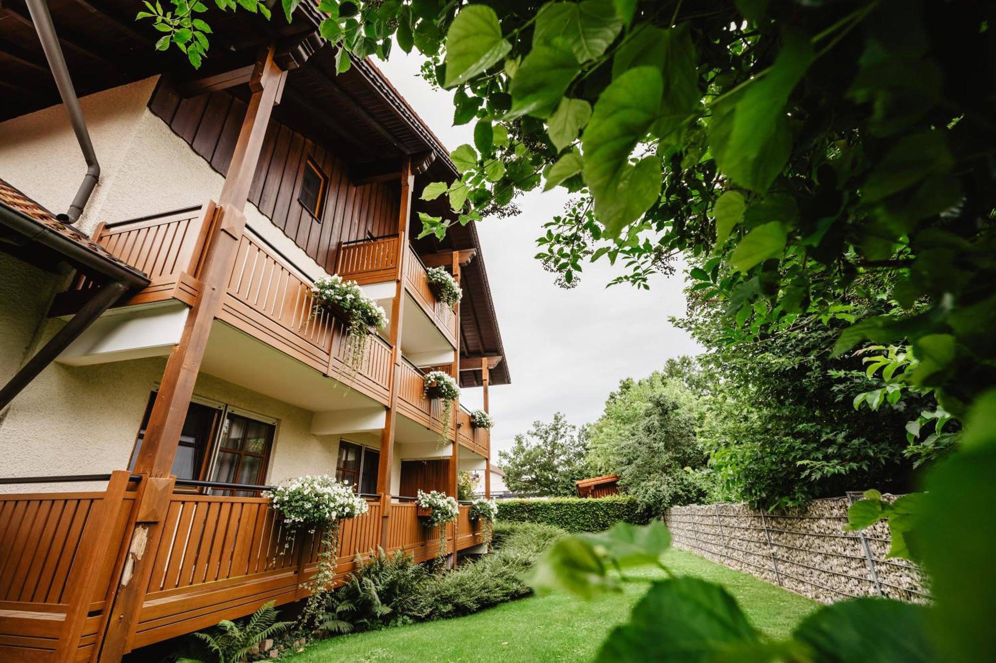 Appartementhaus Silvia Bad Fussing Exterior photo